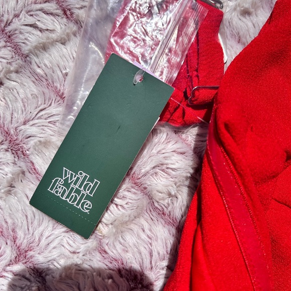 Lady in red jumpsuit ♥️ - Picture 4 of 4